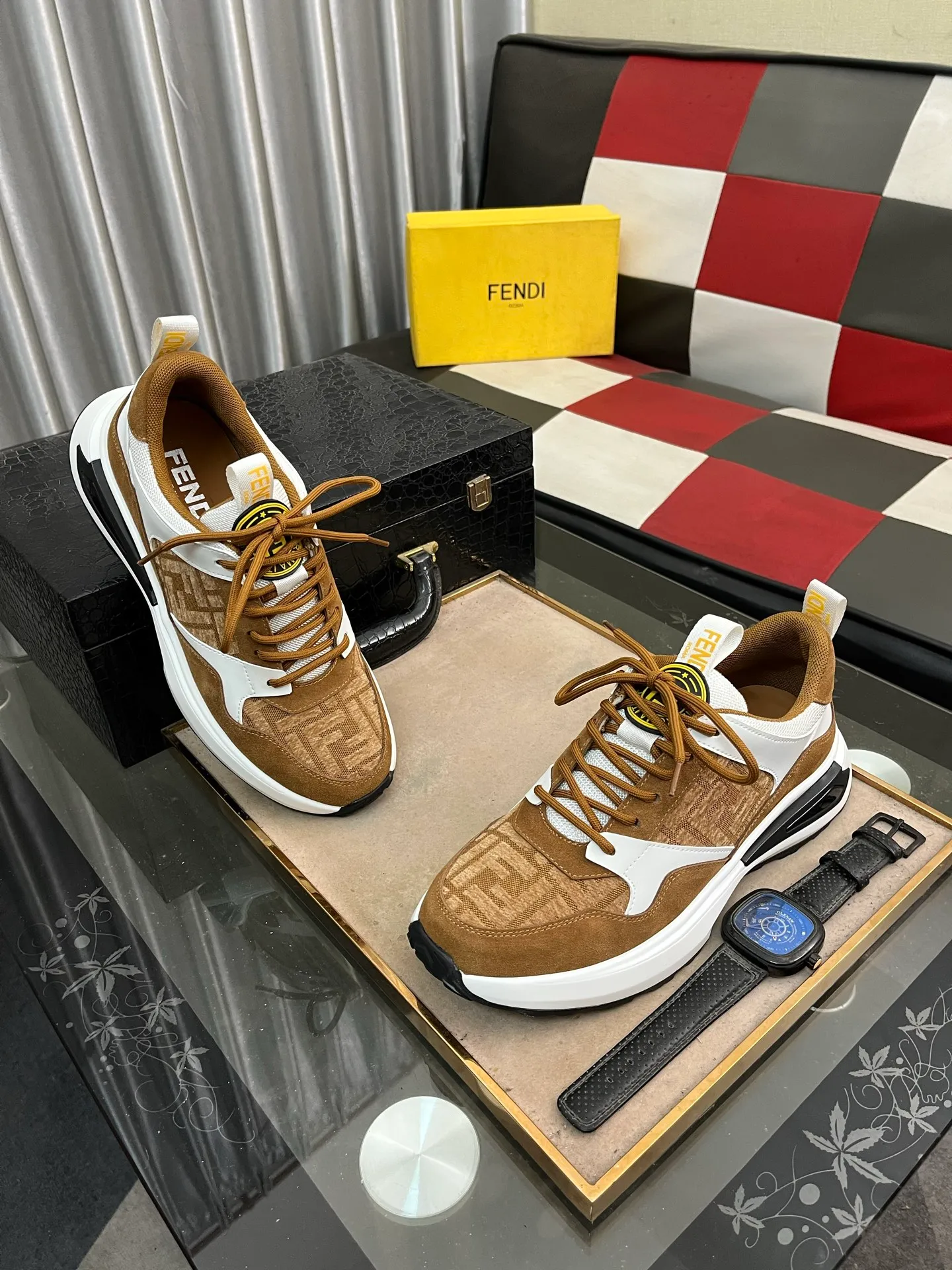 Men's shoes 💰458⌚️⌚️FENDI "FENDI" Regular size: 38-44 (casual shoes) Product materials: Selected cowhide upper, soft sheepskin lining; original outsole. 6️⃣colors available